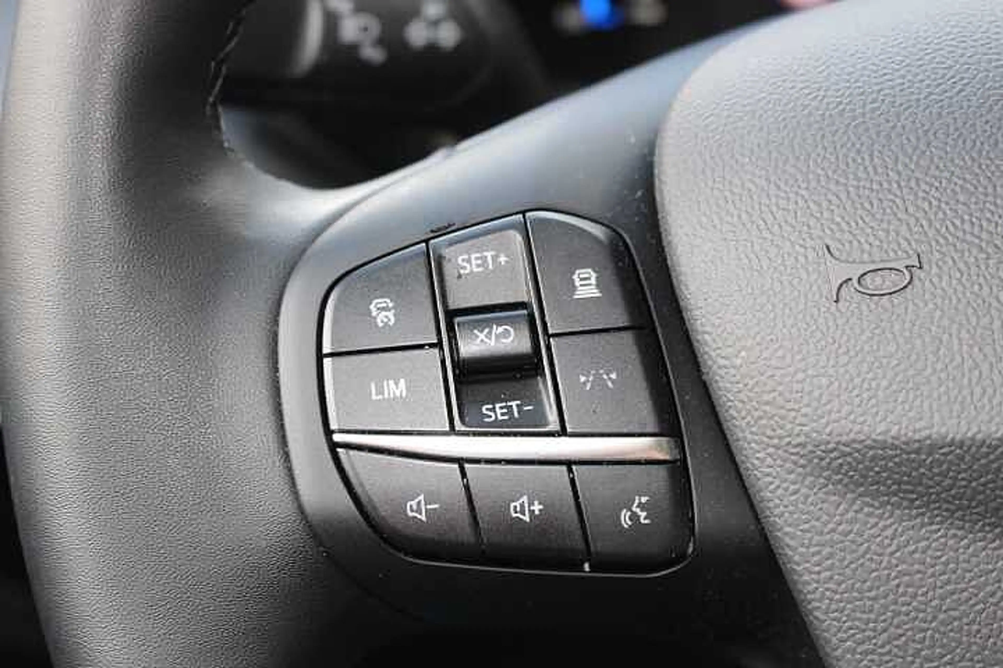 Ford Tourneo Courier Titanium — photo 20
