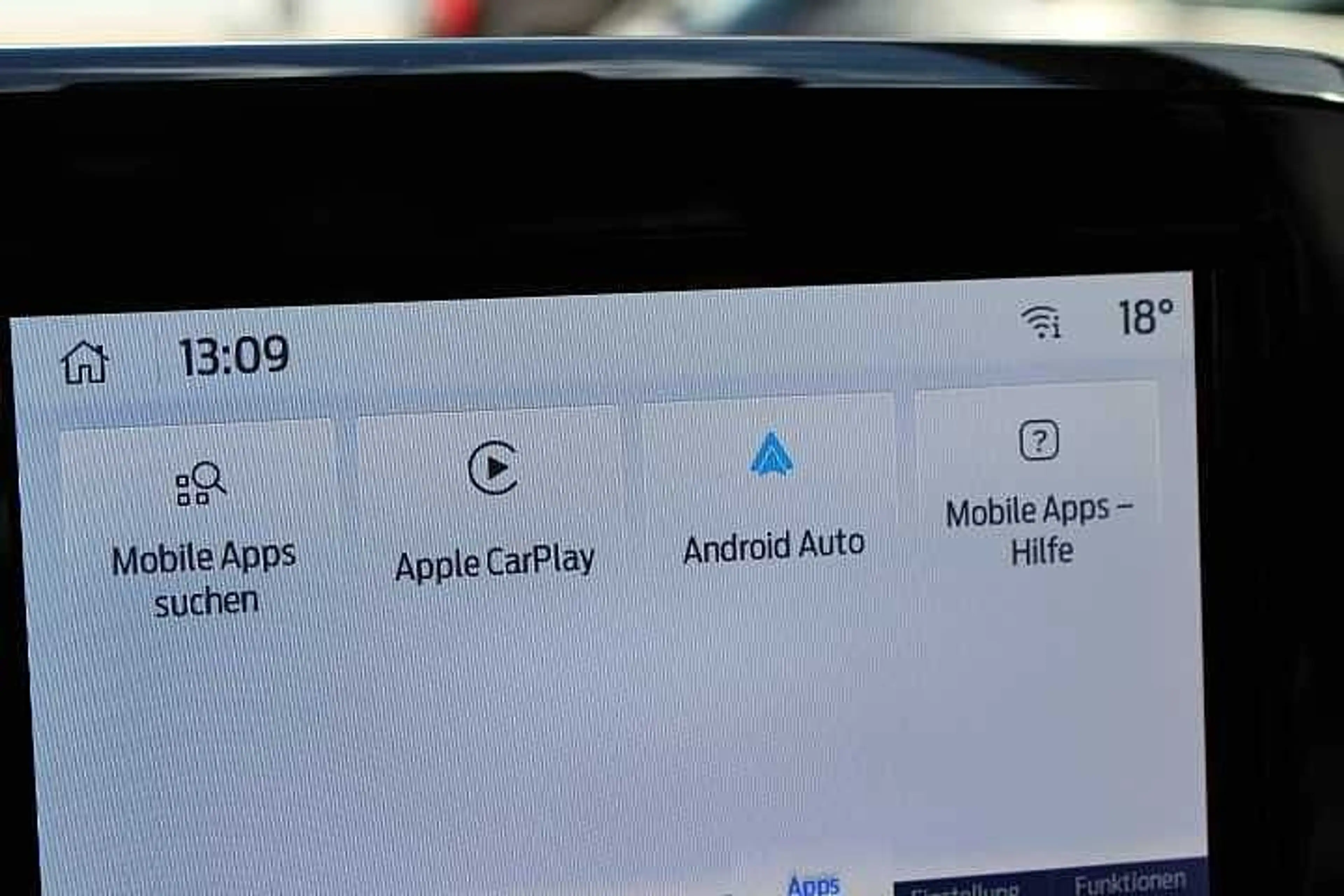 Ford Tourneo Courier Titanium — photo 19