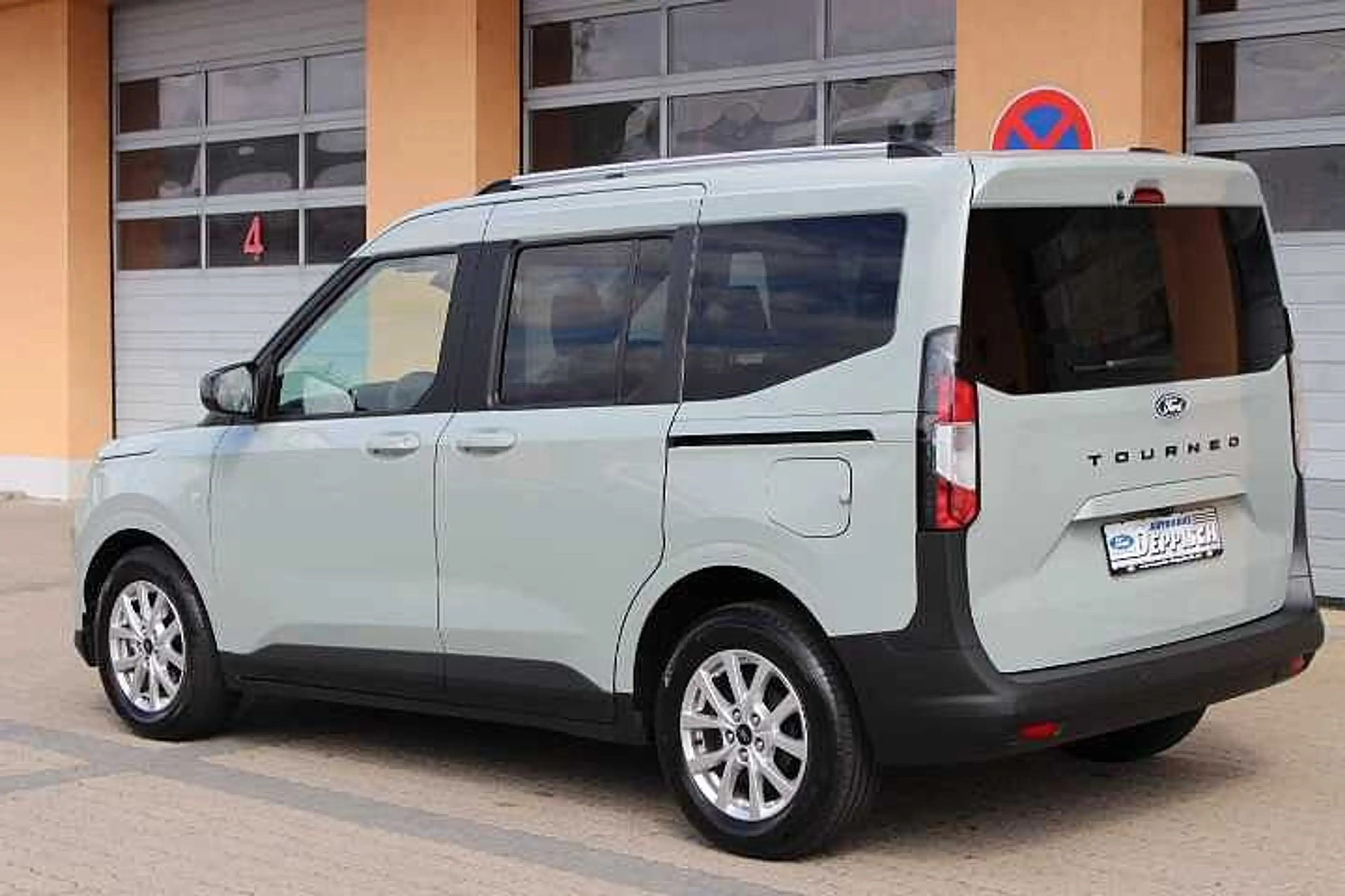 Ford Tourneo Courier Titanium — photo 26