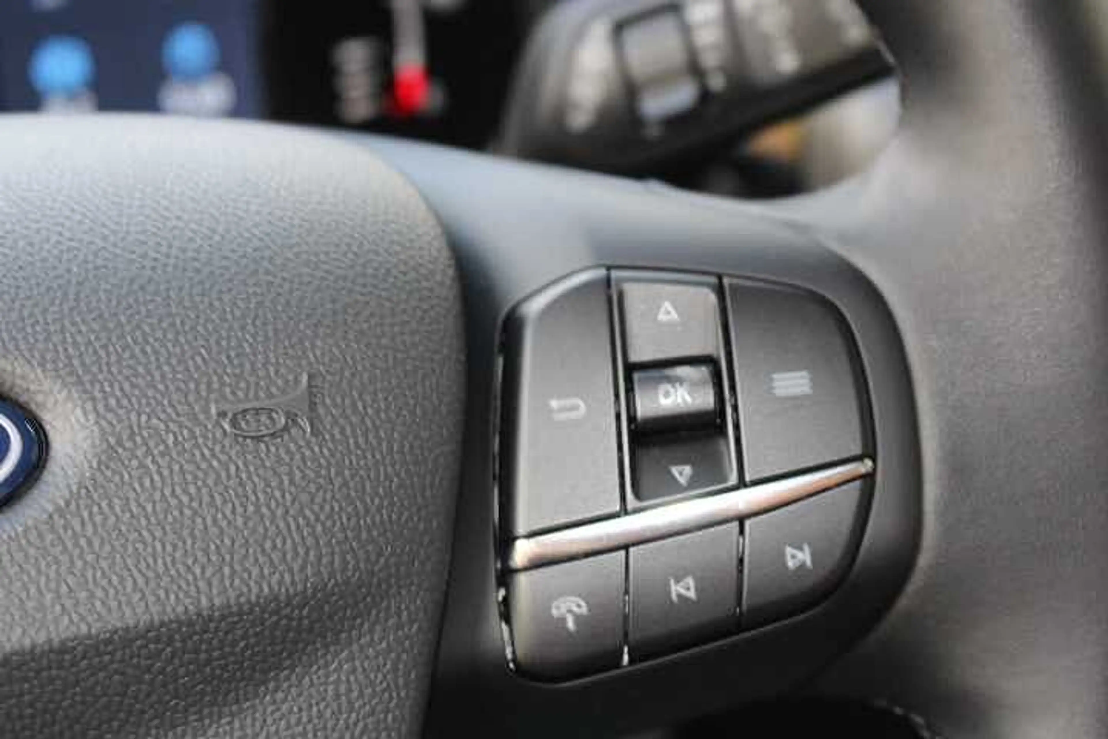 Ford Tourneo Courier Titanium — photo 21