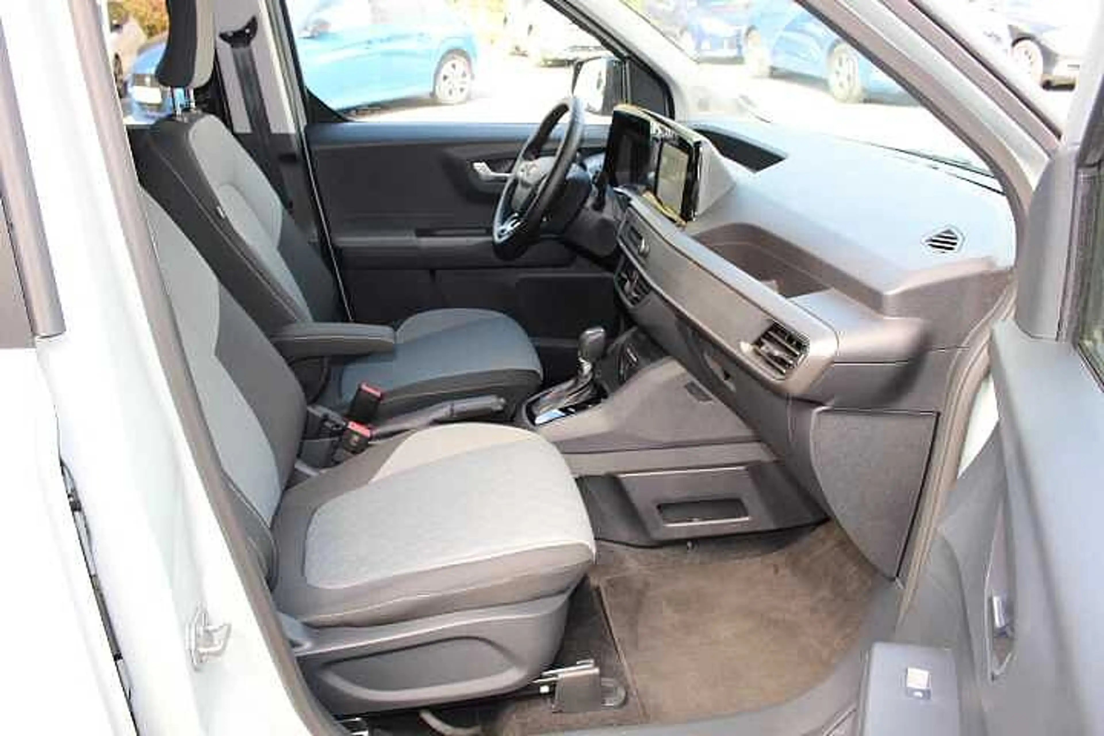 Ford Tourneo Courier Titanium — photo 14