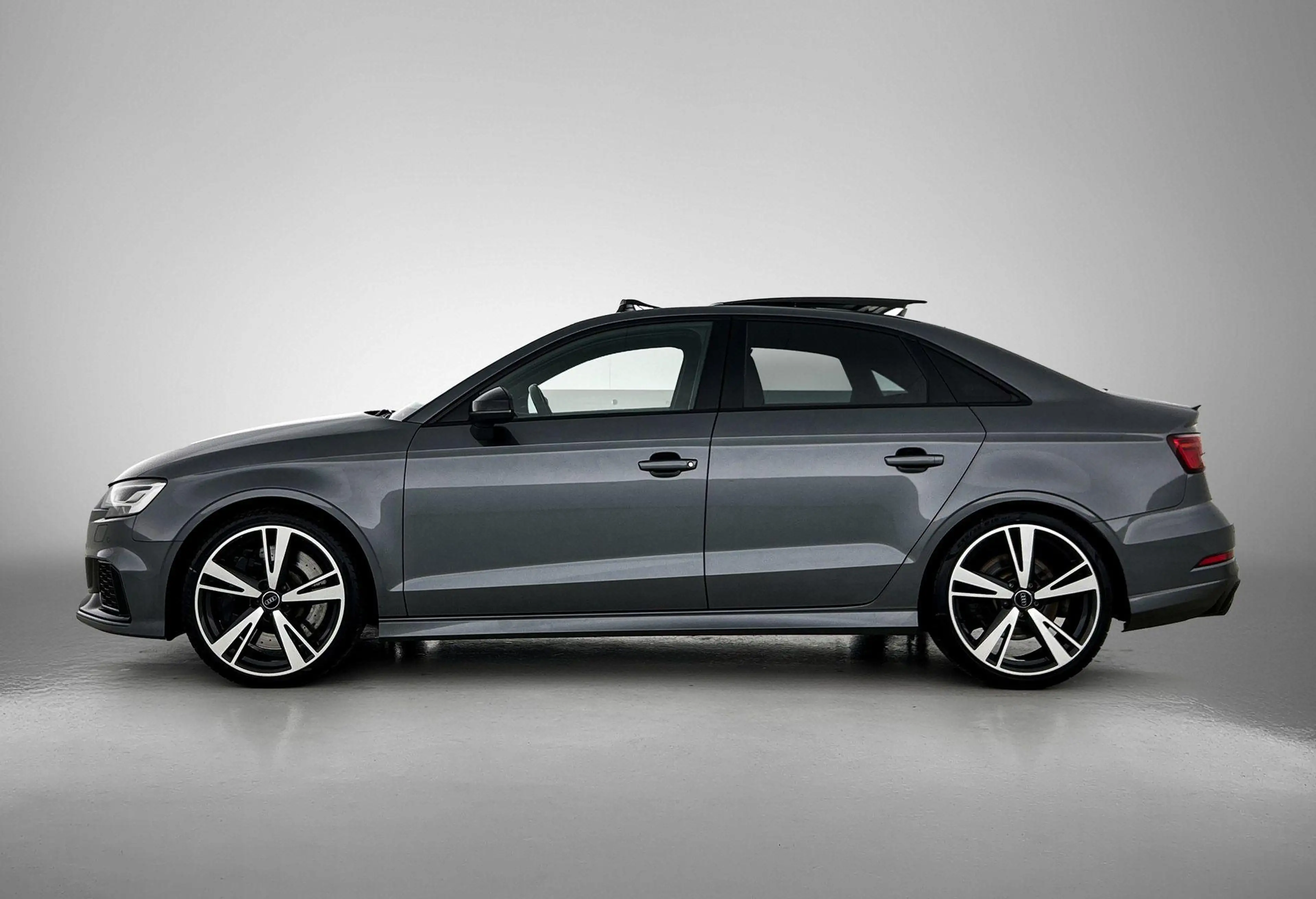 Audi RS3 A3 Limousine 2.5 TFSI quattro | Bang & Olufsen | S — photo 2