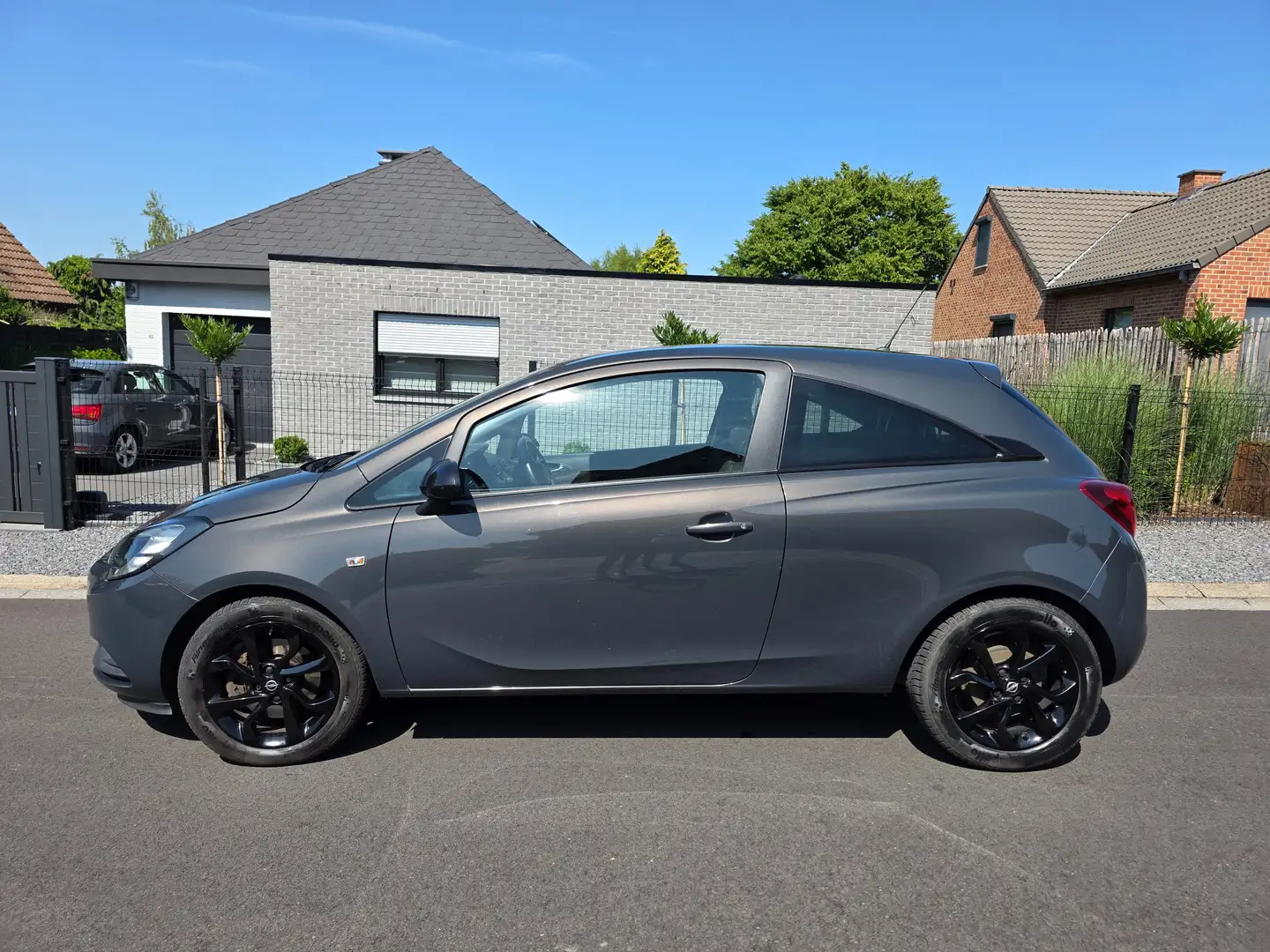 Opel Corsa Corsa 1.3 CDTI Black Edition Grijs - 1