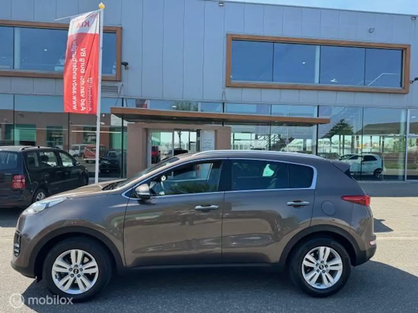 Kia Sportage 1.6 GDI DynamicLine , Navigatie , Achteruit rij Ca Marrone - 2