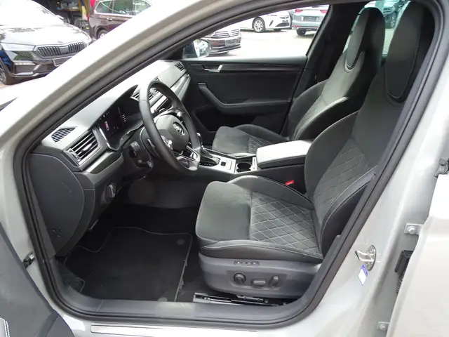 Skoda Superb view 9