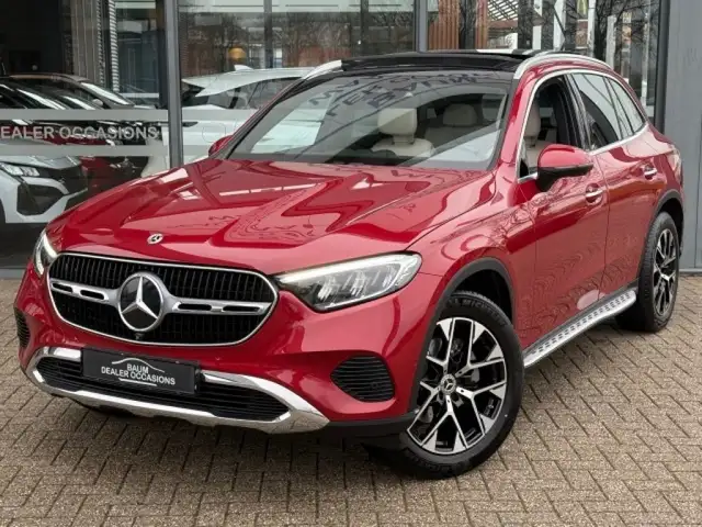 Mercedes-Benz GLC 220 300DE 4MATIC AMG LINE PANORAMA LEER NAVI PDC360GR.