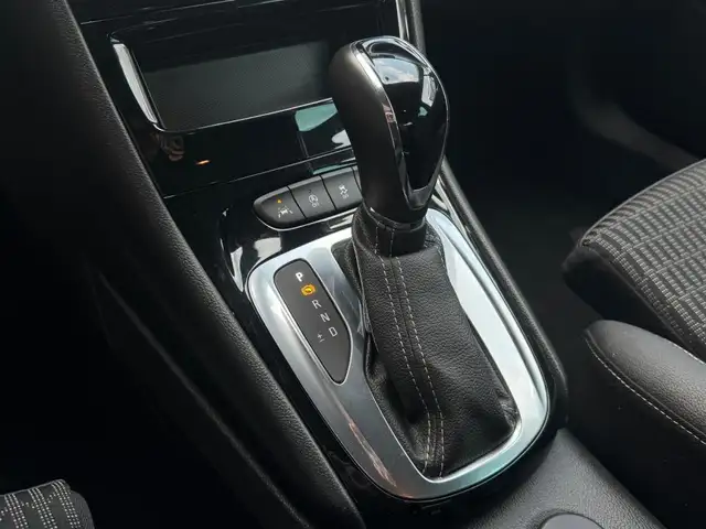 Opel Astra view 11