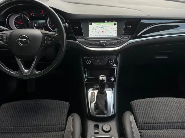 Opel Astra view 10
