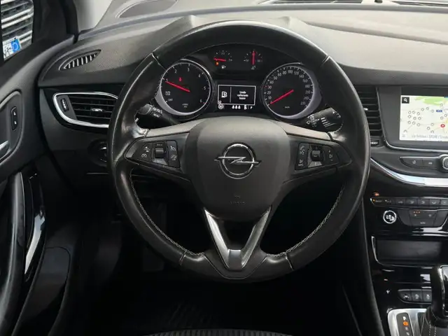 Opel Astra view 7
