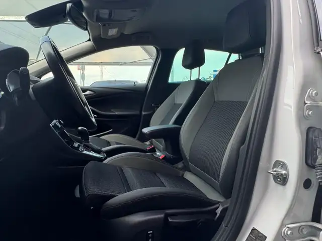 Opel Astra view 15