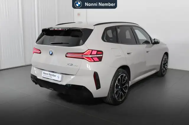 BMW X3 view 3