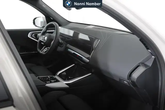 BMW X3 view 8