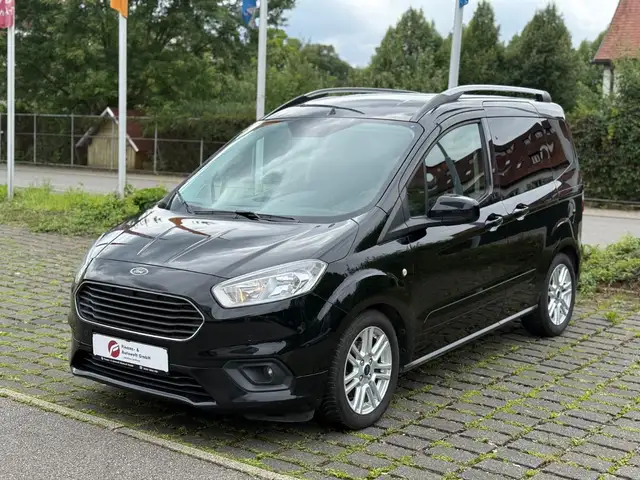 Ford Tourneo Courier 1.5 Titanium/Rückfa./SHZ/PDC