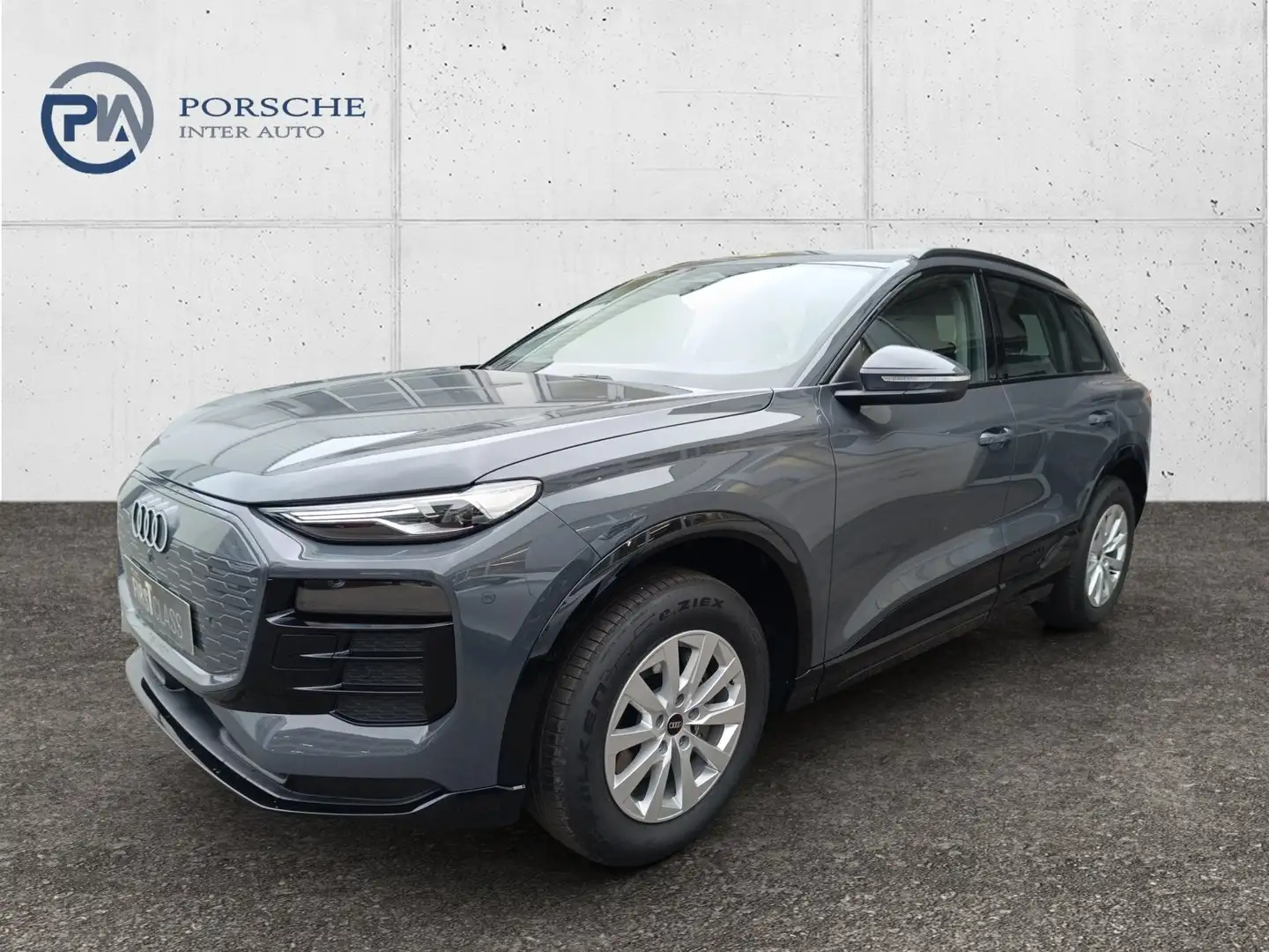 Audi Q6 e-tron performance Grau - 1