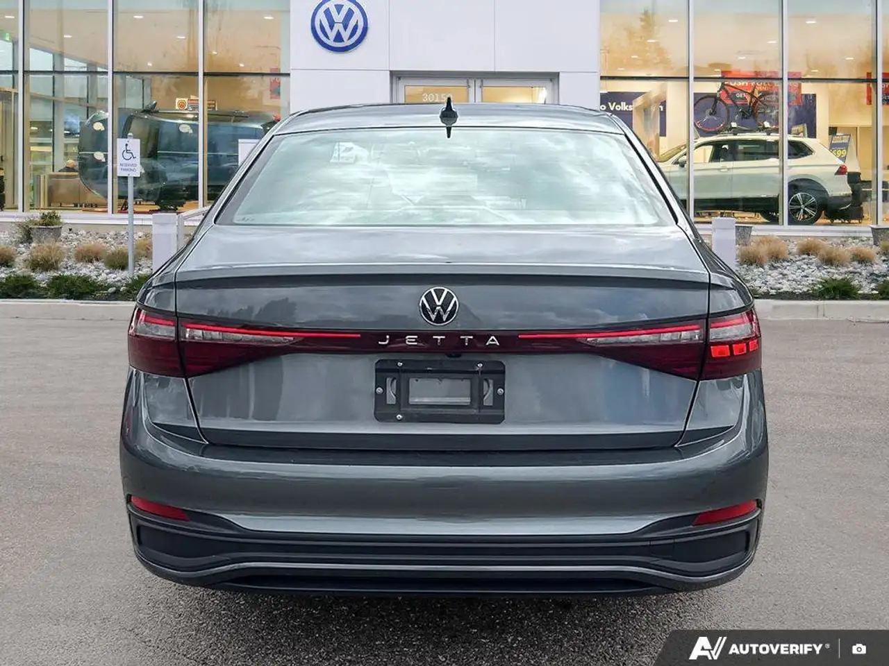 Volkswagen Jetta снимка Volkswagen Jetta