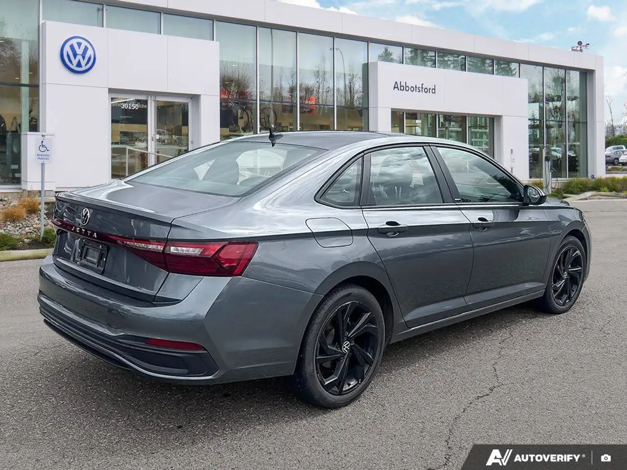 Volkswagen Jetta снимка Volkswagen Jetta