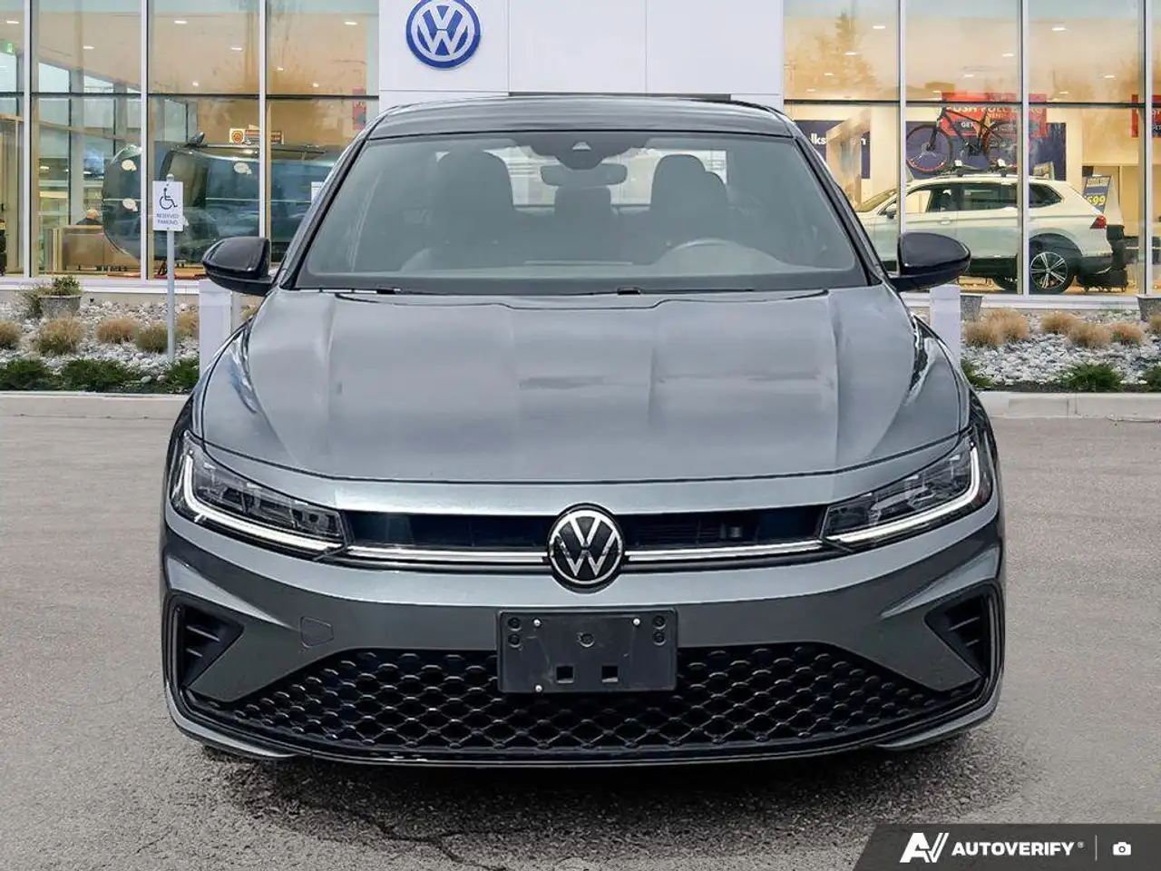 Volkswagen Jetta снимка Volkswagen Jetta