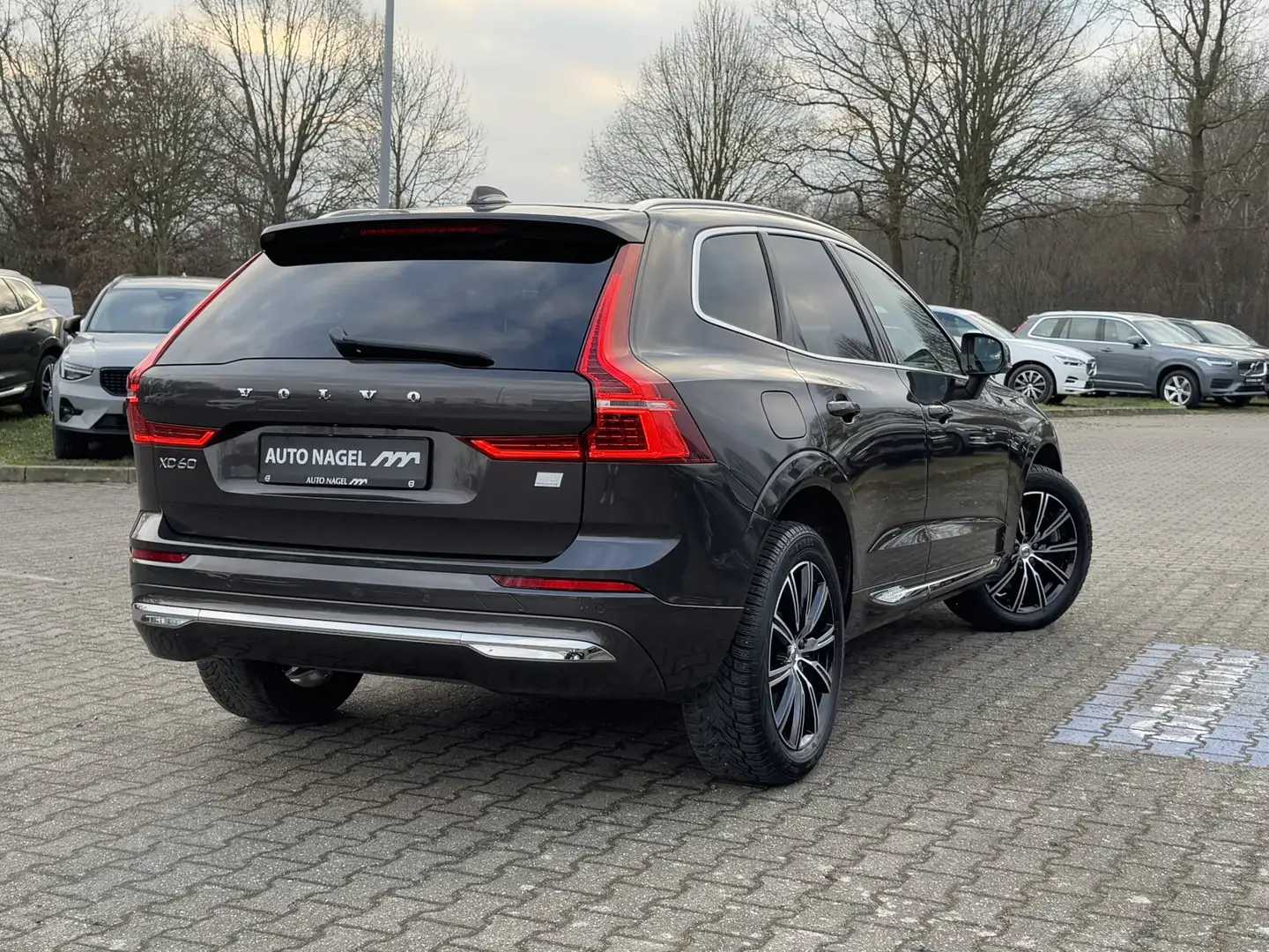 Volvo XC60 XC60 T6 AWD Inscription Plug-In SD/Autom./Klima Grau - 2
