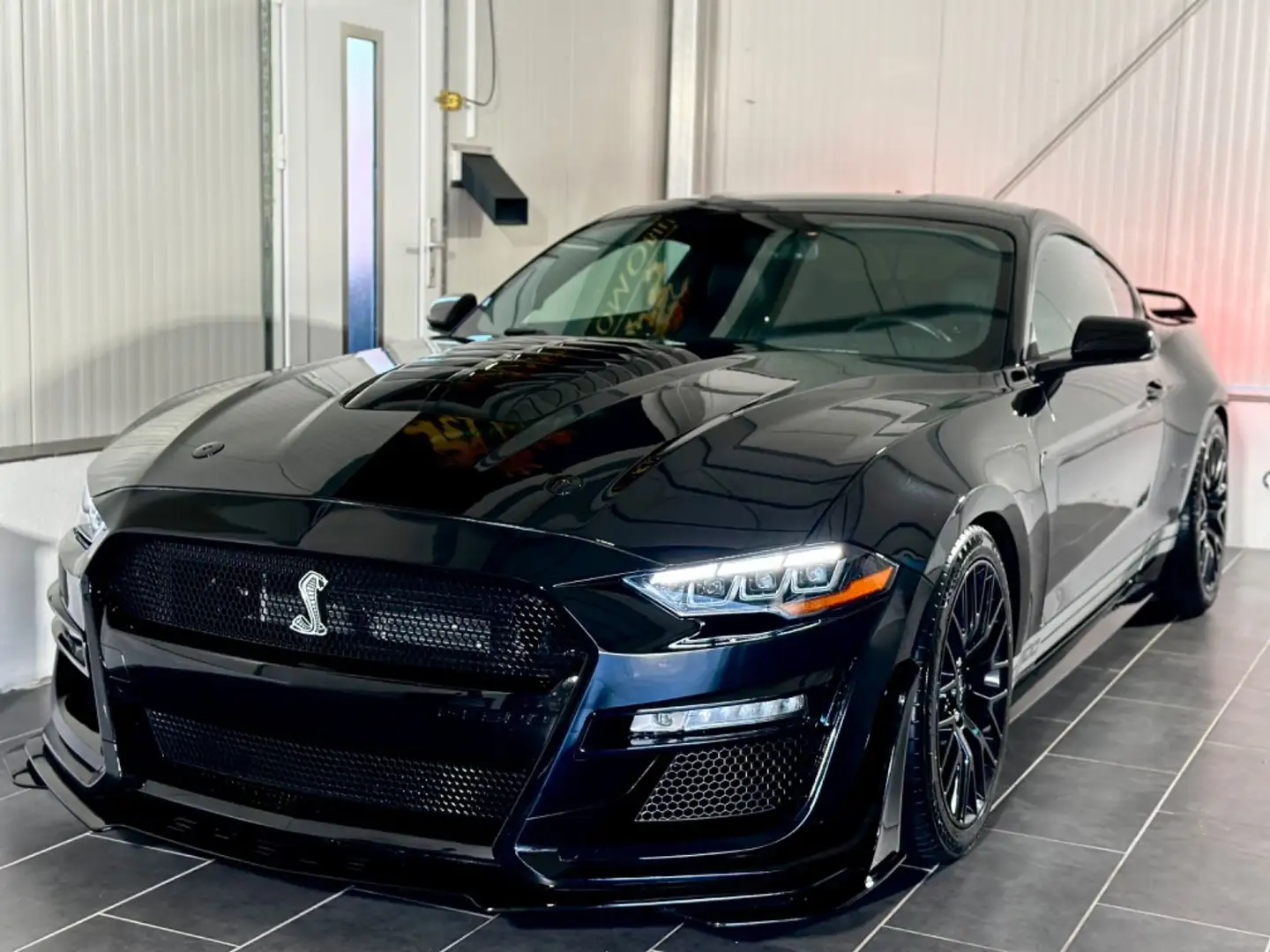 Ford Mustang 5.0 V8 BLACK BEAST-SHELBY GT.500 PAKET Schwarz - 1