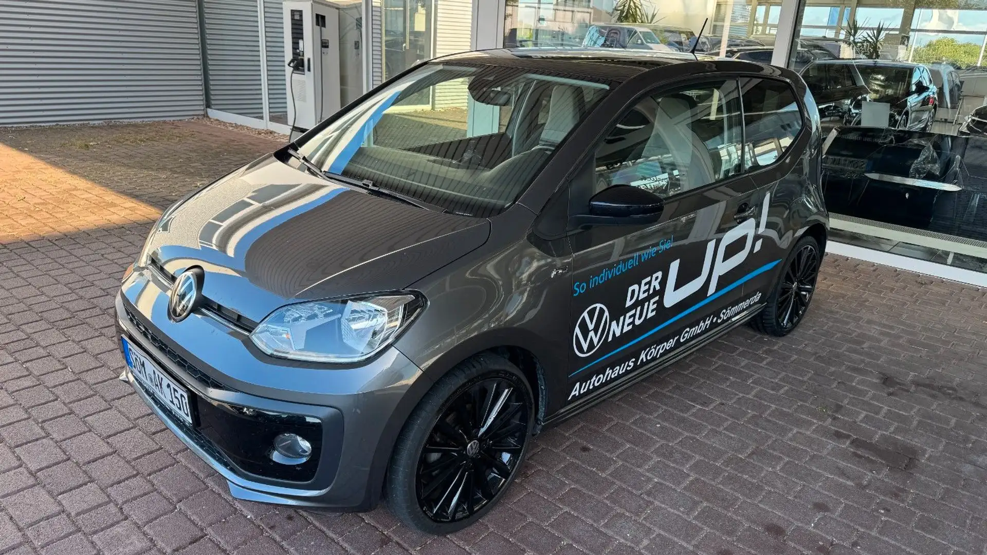 Volkswagen up! R-Line 1.0 TSI Gris - 1
