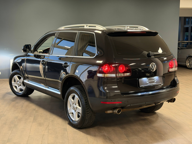 Volkswagen Touareg 3.0 V6 TDI /LEDER/AHK/PDC/NAVI/RFK/XENON — photo 3