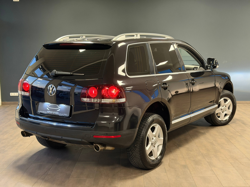 Volkswagen Touareg 3.0 V6 TDI /LEDER/AHK/PDC/NAVI/RFK/XENON — photo 8