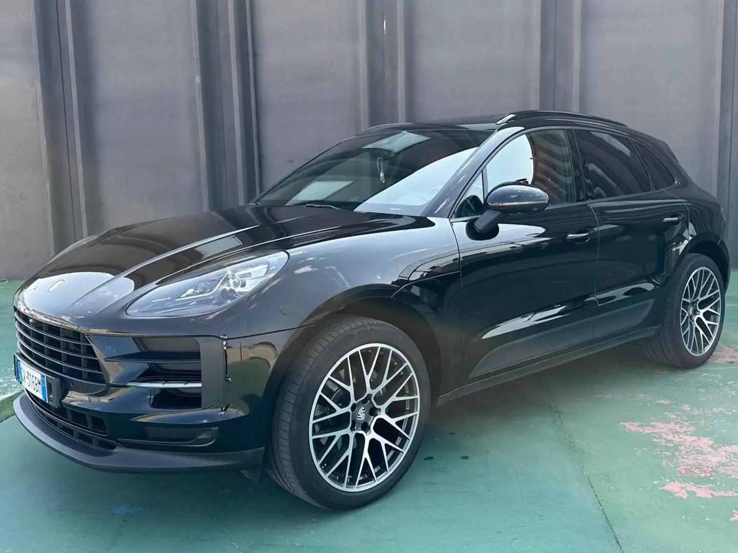 Porsche Macan 2.0 245cv- pdk Zwart - 1
