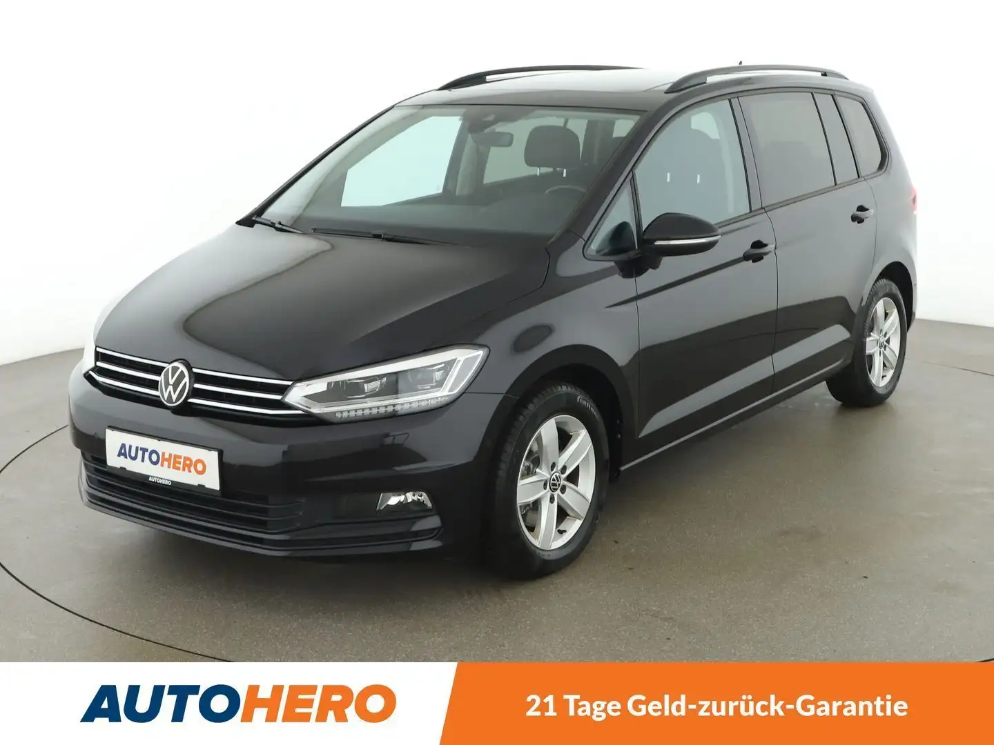 Volkswagen Touran 2.0 TDI Comfortline BMT Aut. *LED*AHK*STANDHZ*ACC* Zwart - 1
