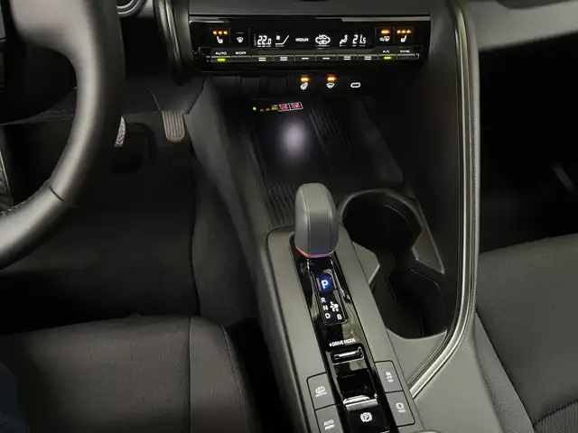 Toyota C-HR view 11