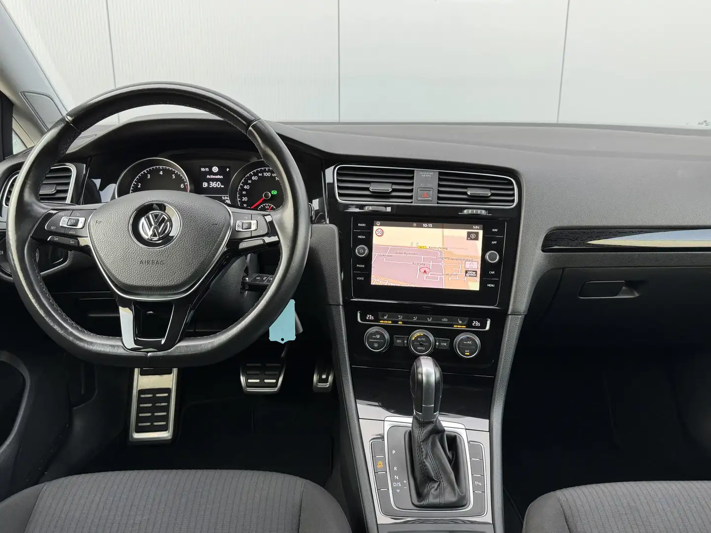 Volkswagen Golf 1.5 TSI Highline Business R Automaat/Camera/Apple Noir - 2