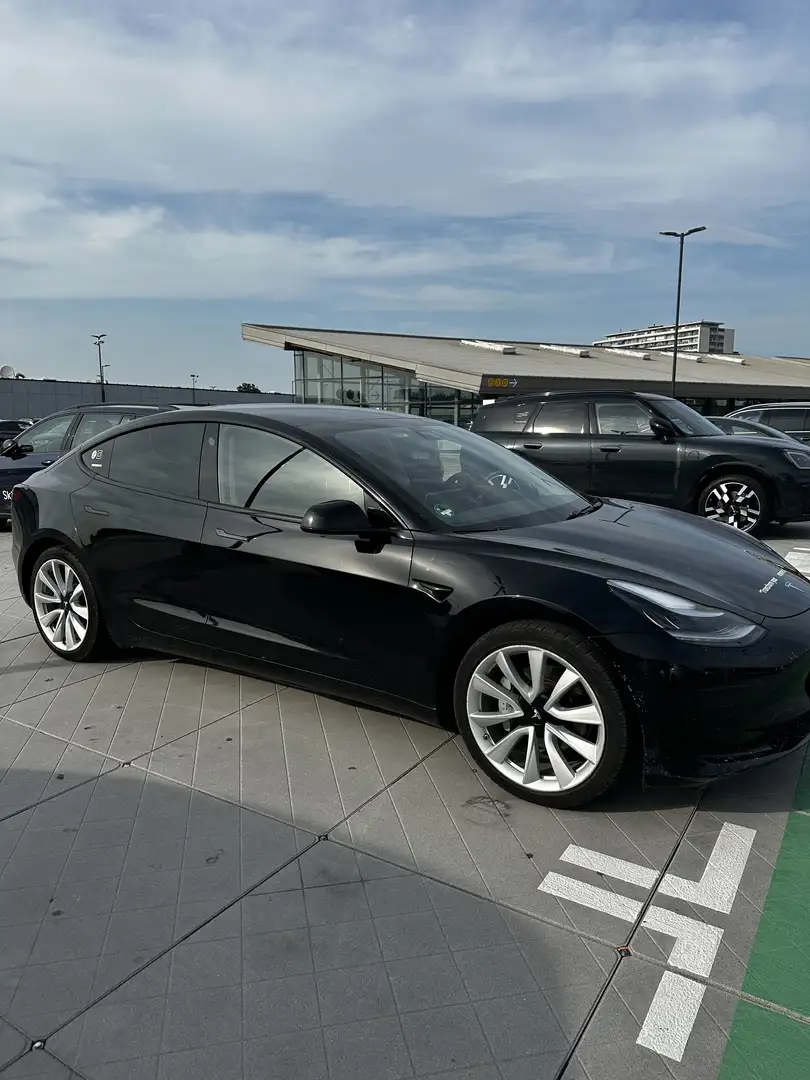 Tesla Model 3 Standard Reichweite Plus Hinterradantrieb - 1