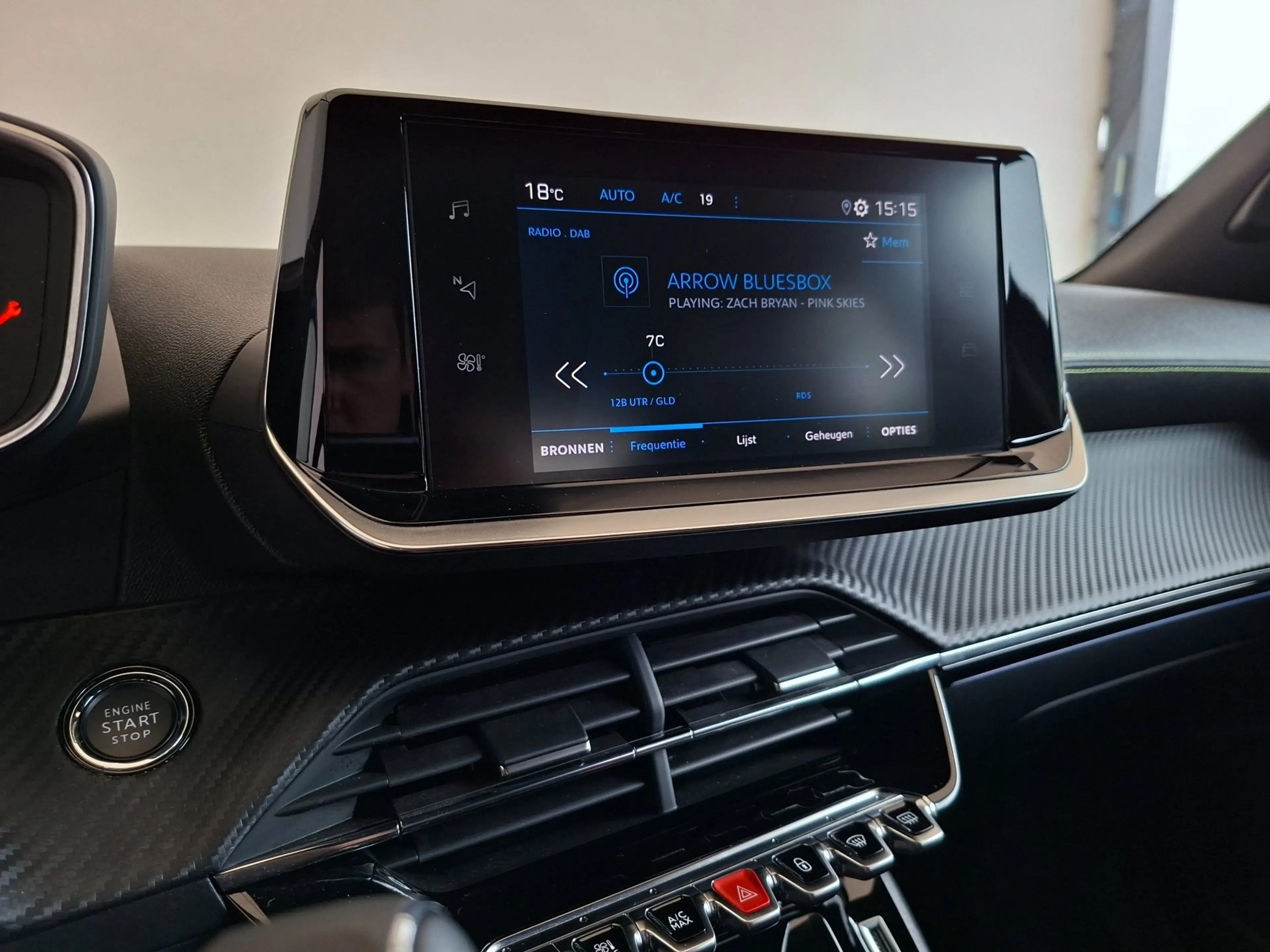 Peugeot 2008 1.2 PureTech GT-Line|Lage km stand|Digital dashboa — photo 15