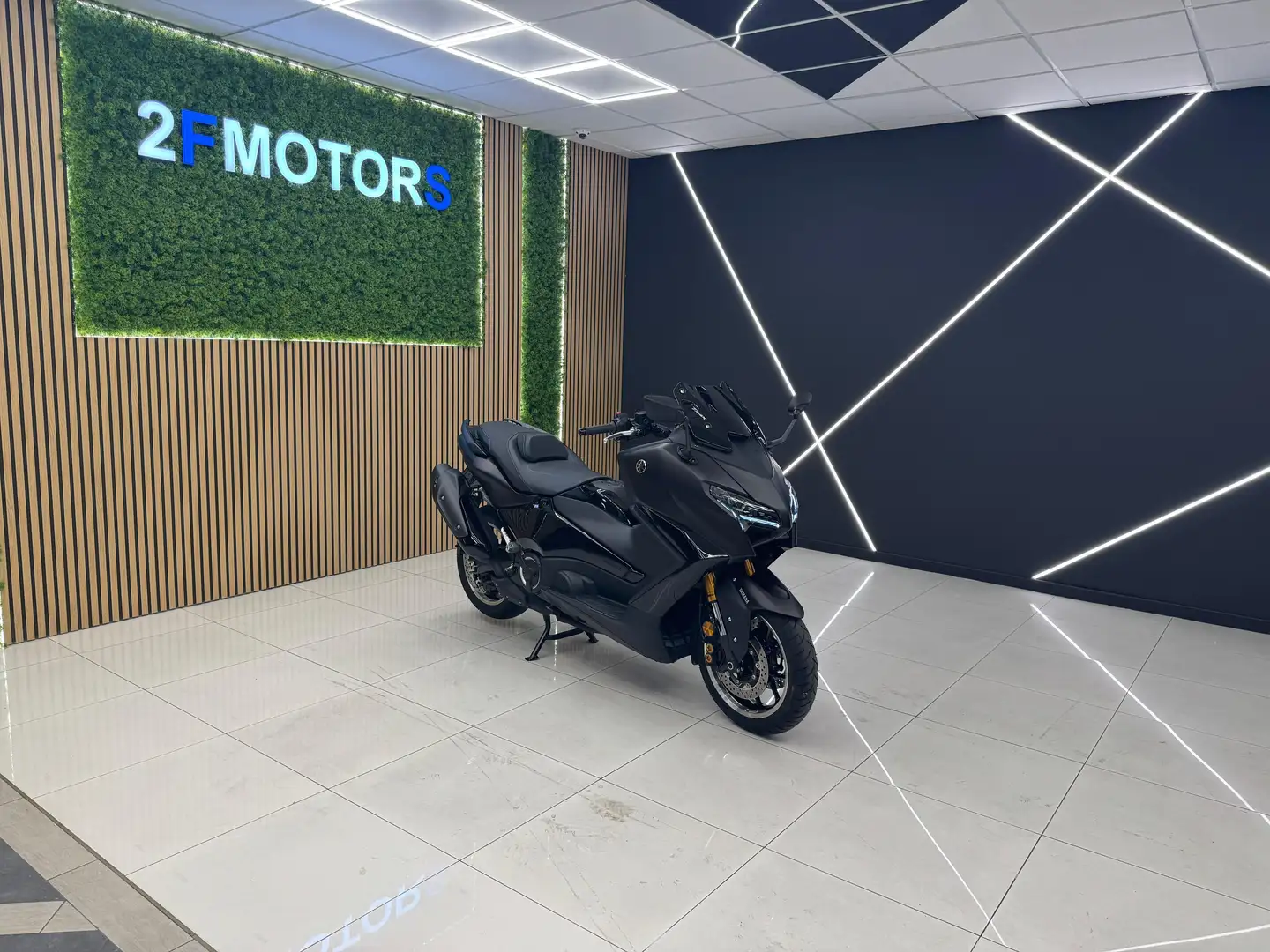 Yamaha TMAX 560 Tech Max Abs my22 Szary - 1