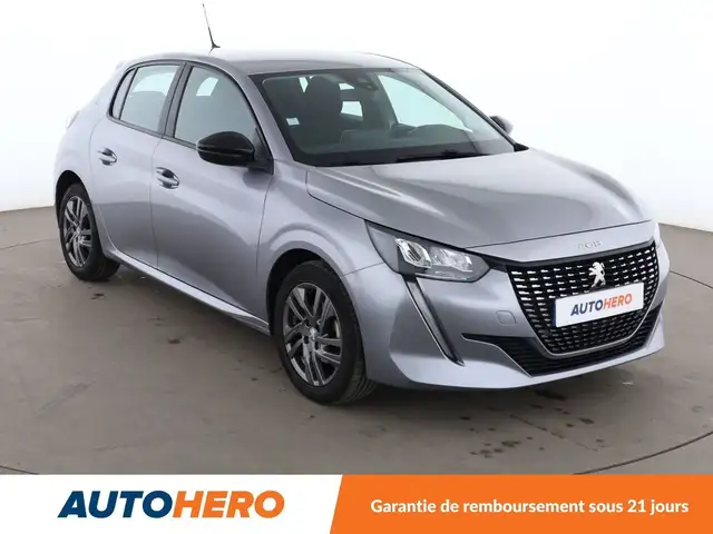 Peugeot 208 view 8
