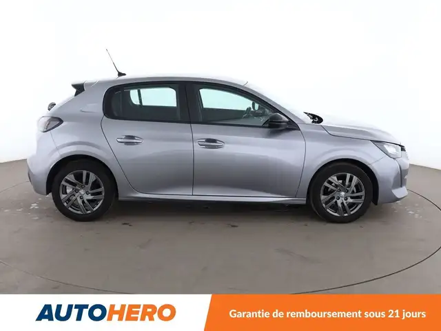 Peugeot 208 view 7