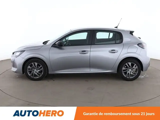 Peugeot 208 view 3