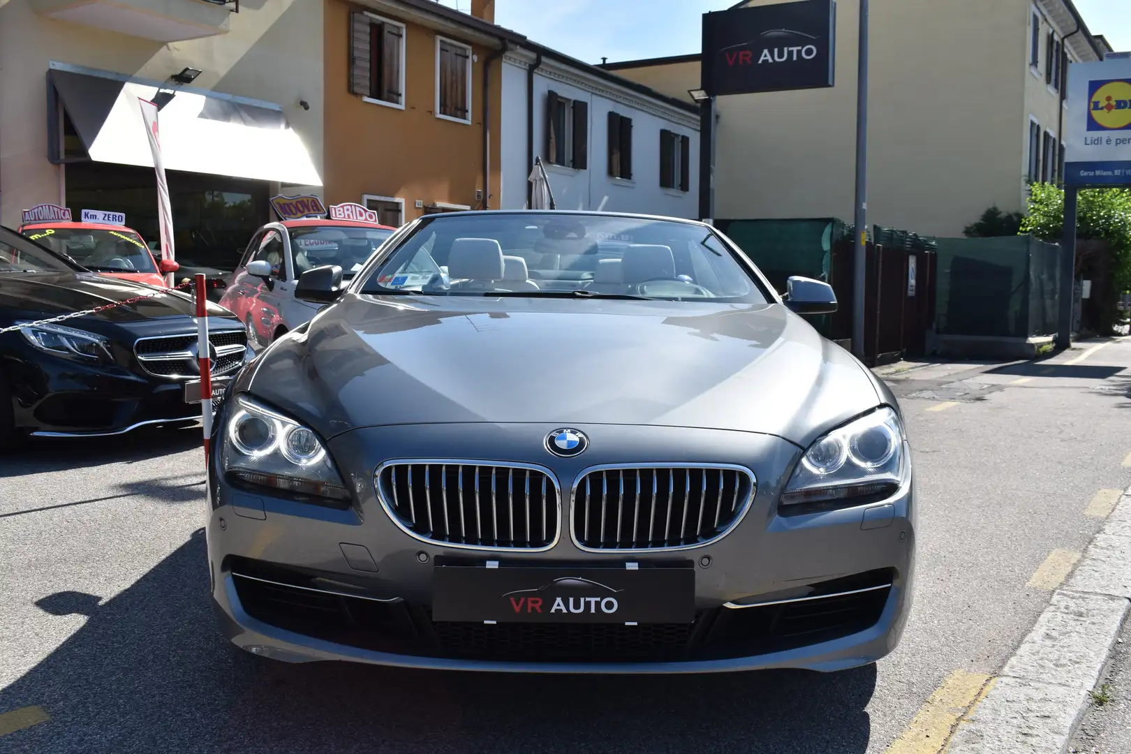 BMW 650 i Cabrio Futura autom. Grigio - 2