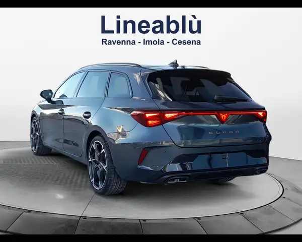 Cupra Leon view 3