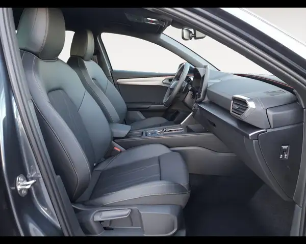 Cupra Leon view 15