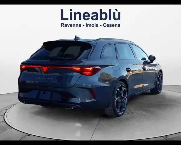 Cupra Leon view 5