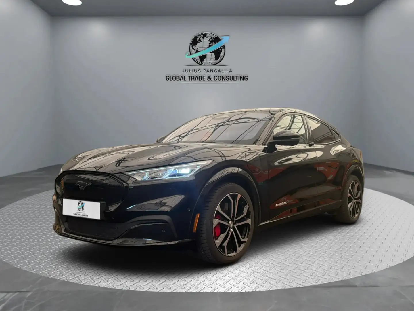 Ford Mustang Mach-E AWD, Firmenfahrzeug, 1. Besitz, Servicegepflegt Schwarz - 1