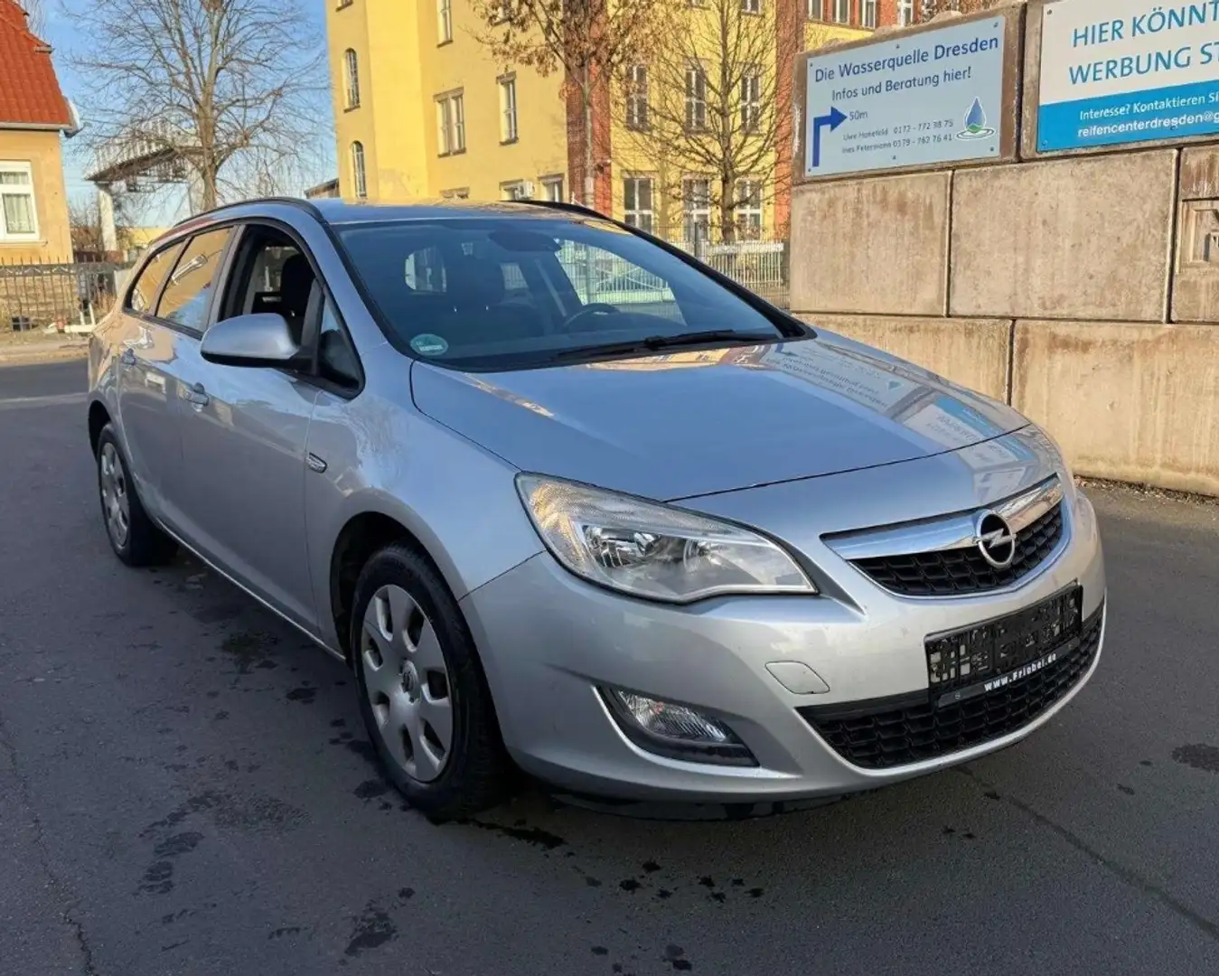 Opel Astra Astra 1.4 Turbo Sports Tourer Edition Silber - 2