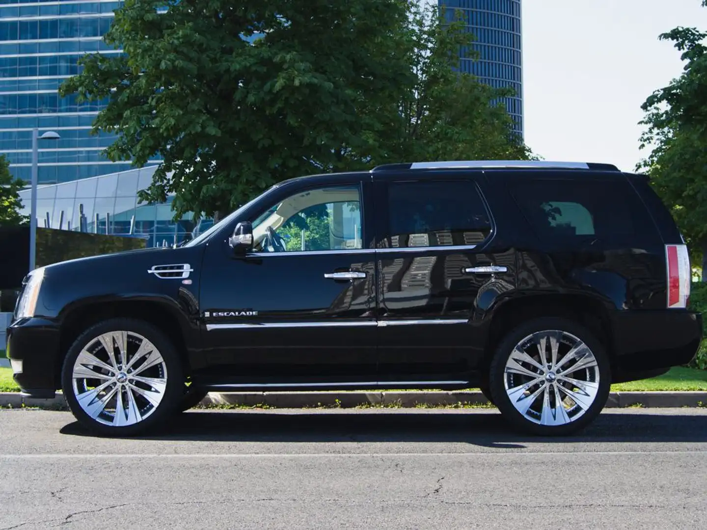 Cadillac Escalade Escalade 6.2 V8 Sport Luxury Aut. Negro - 2