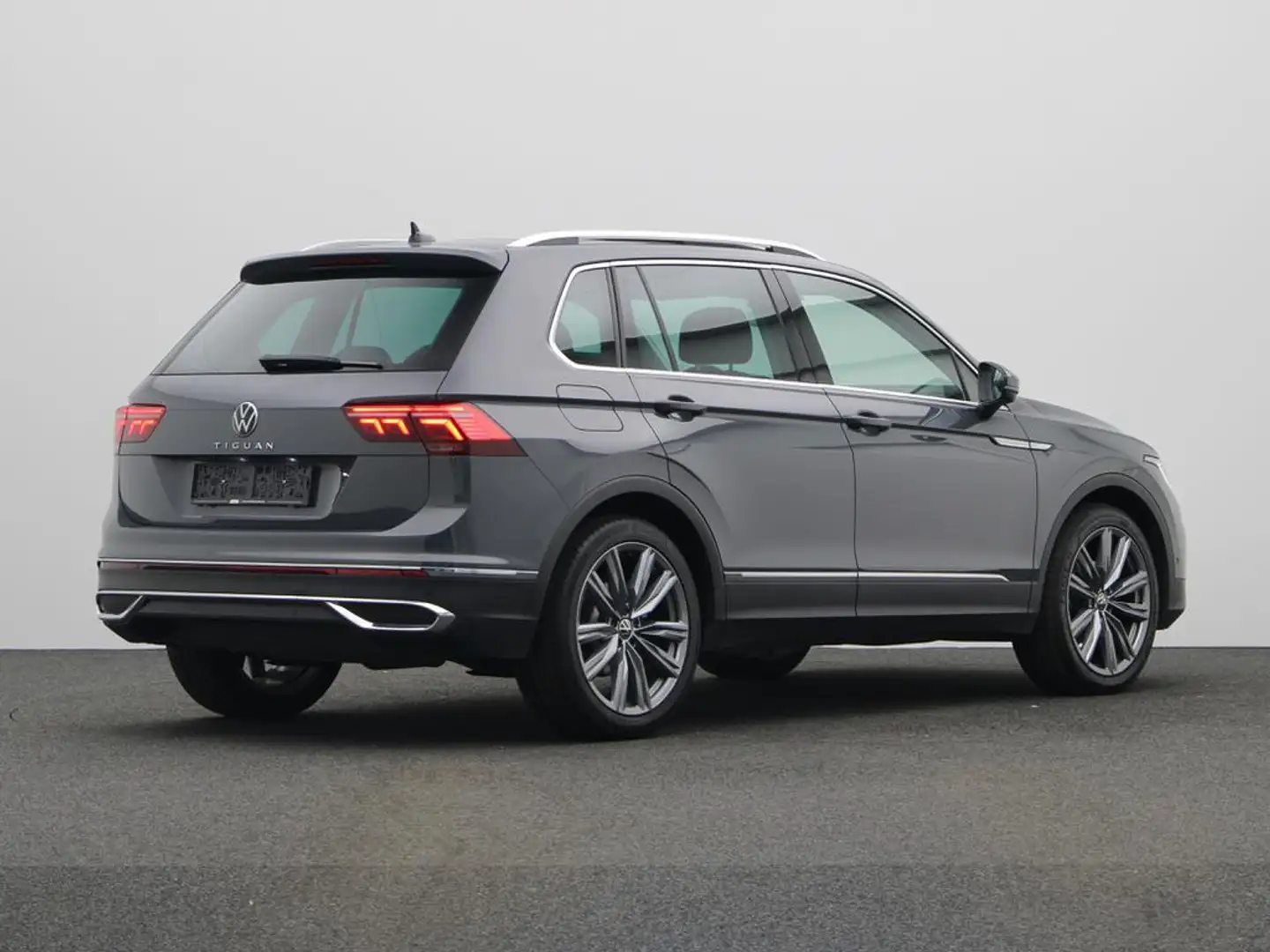 Volkswagen Tiguan ELEGANCE 1.5 TSI 150 PK DSG AUTOMAAT Gris - 2