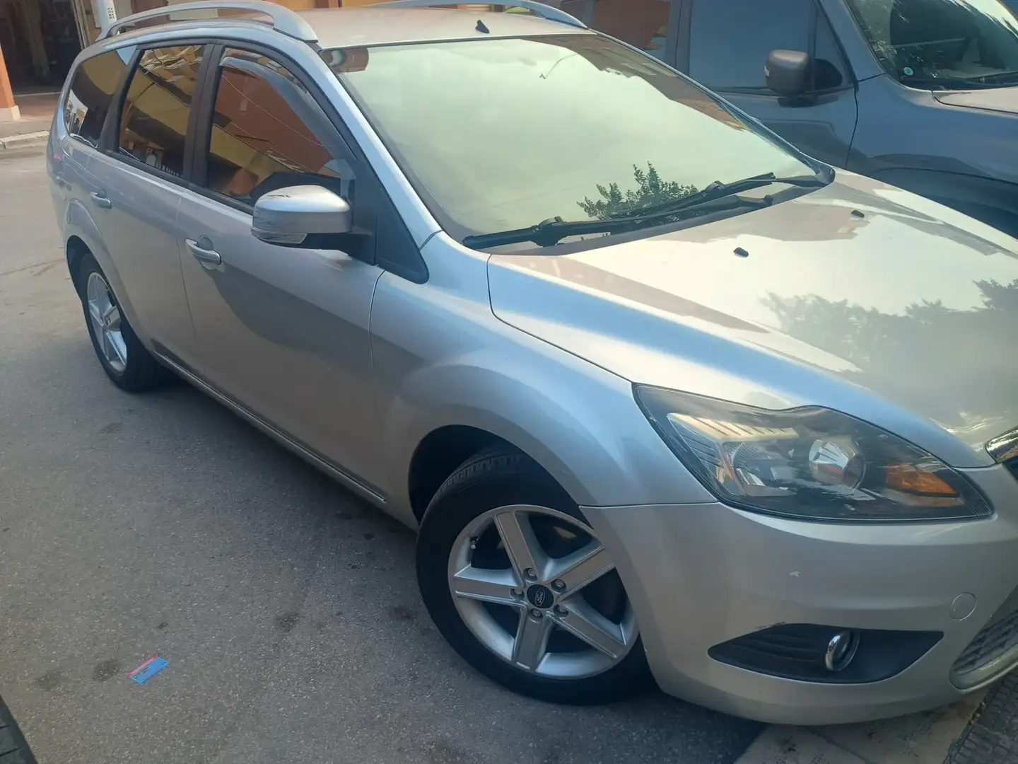 Ford Focus 1.6 TDCi (110CV) SW ECOnetic DPF Argent - 2