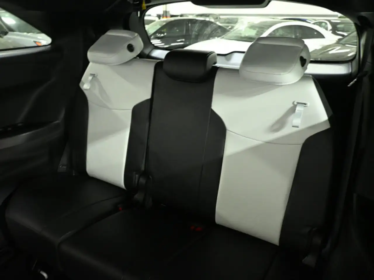 Toyota Sienna снимка Toyota Sienna