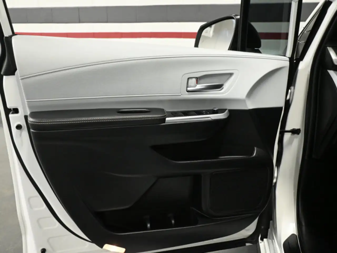Toyota Sienna снимка Toyota Sienna