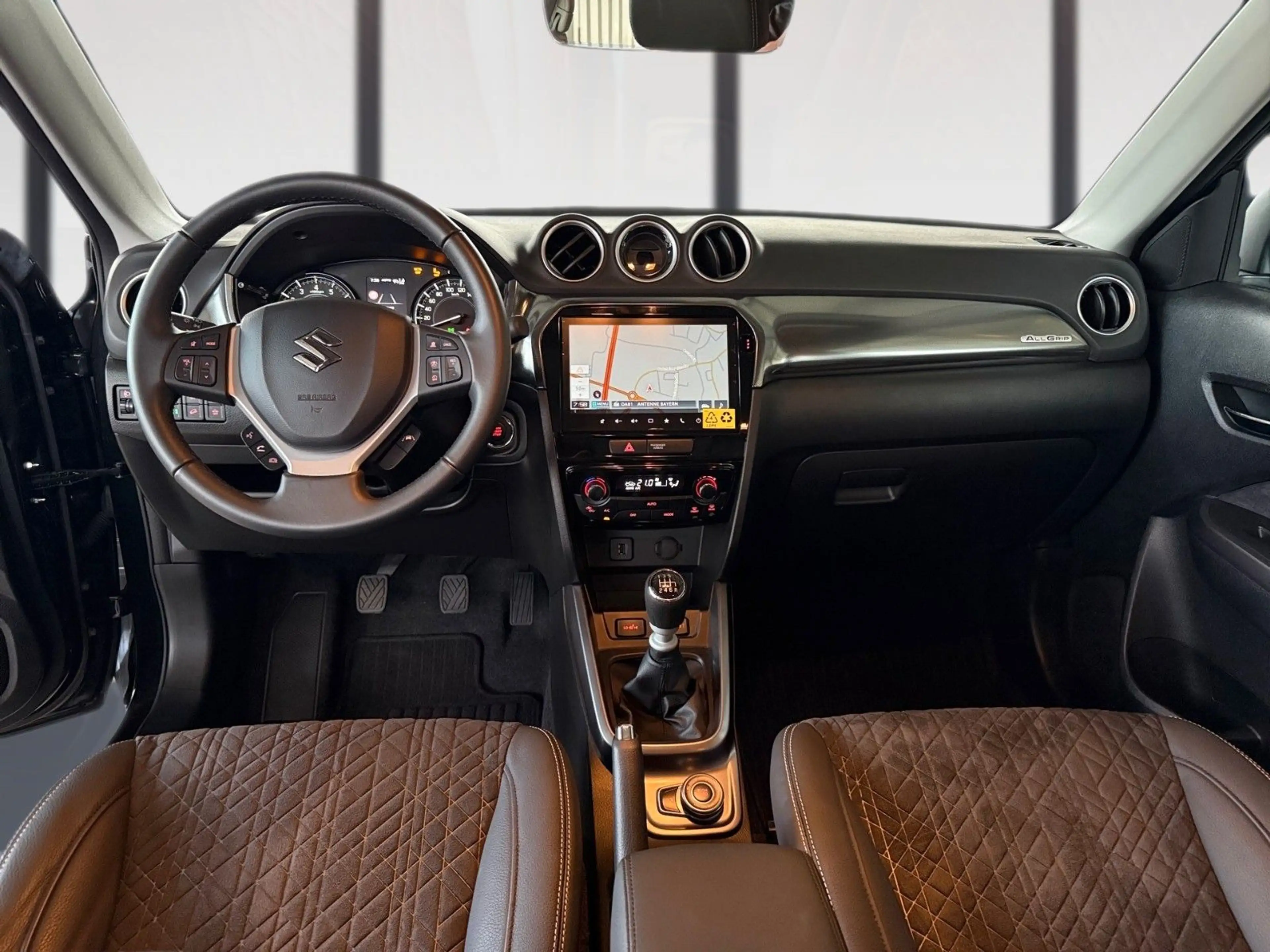 Suzuki Vitara 1.4 BOOSTERJET Hybrid Comfort+ Allgrip — photo 10