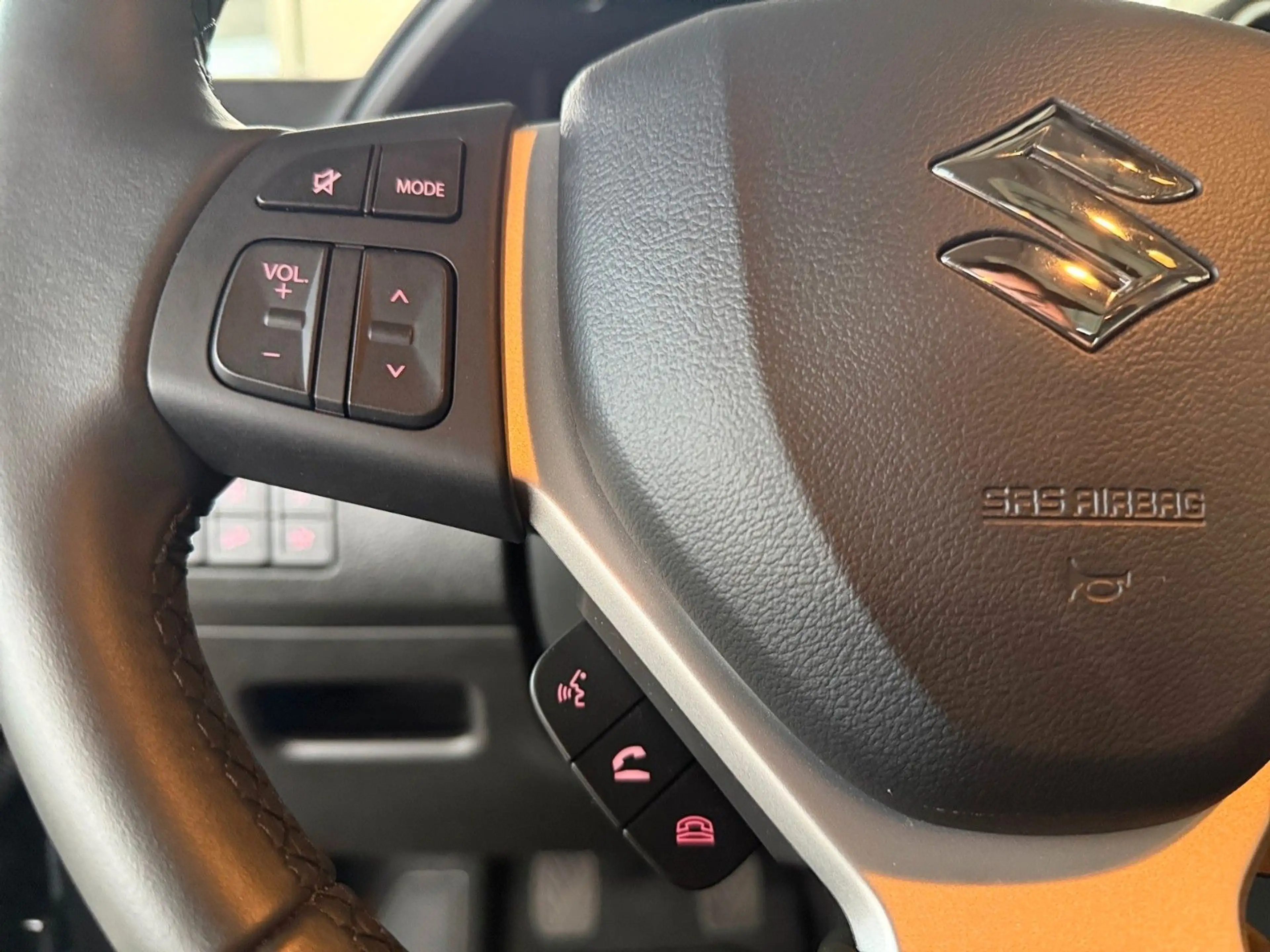 Suzuki Vitara 1.4 BOOSTERJET Hybrid Comfort+ Allgrip — photo 15