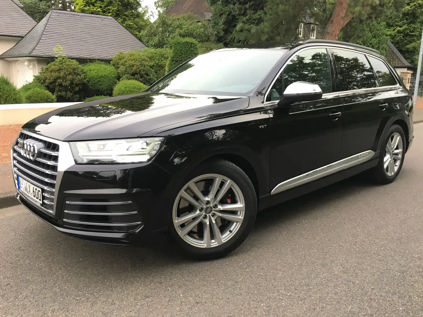 Audi SQ7 4.0 TDI-PANO-KAMERA-AHK-LED-MEMO-PRIVACY-LUFTFEDER Schwarz - 1